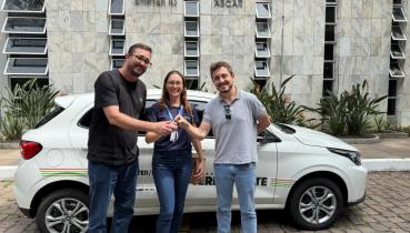 EMATER DE TAPERA RECEBE CARRO NOVO